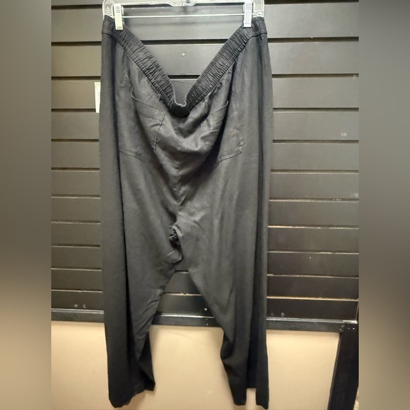 Old Navy black drawstring elastic waist wide leg pant - Picture 3 of 3